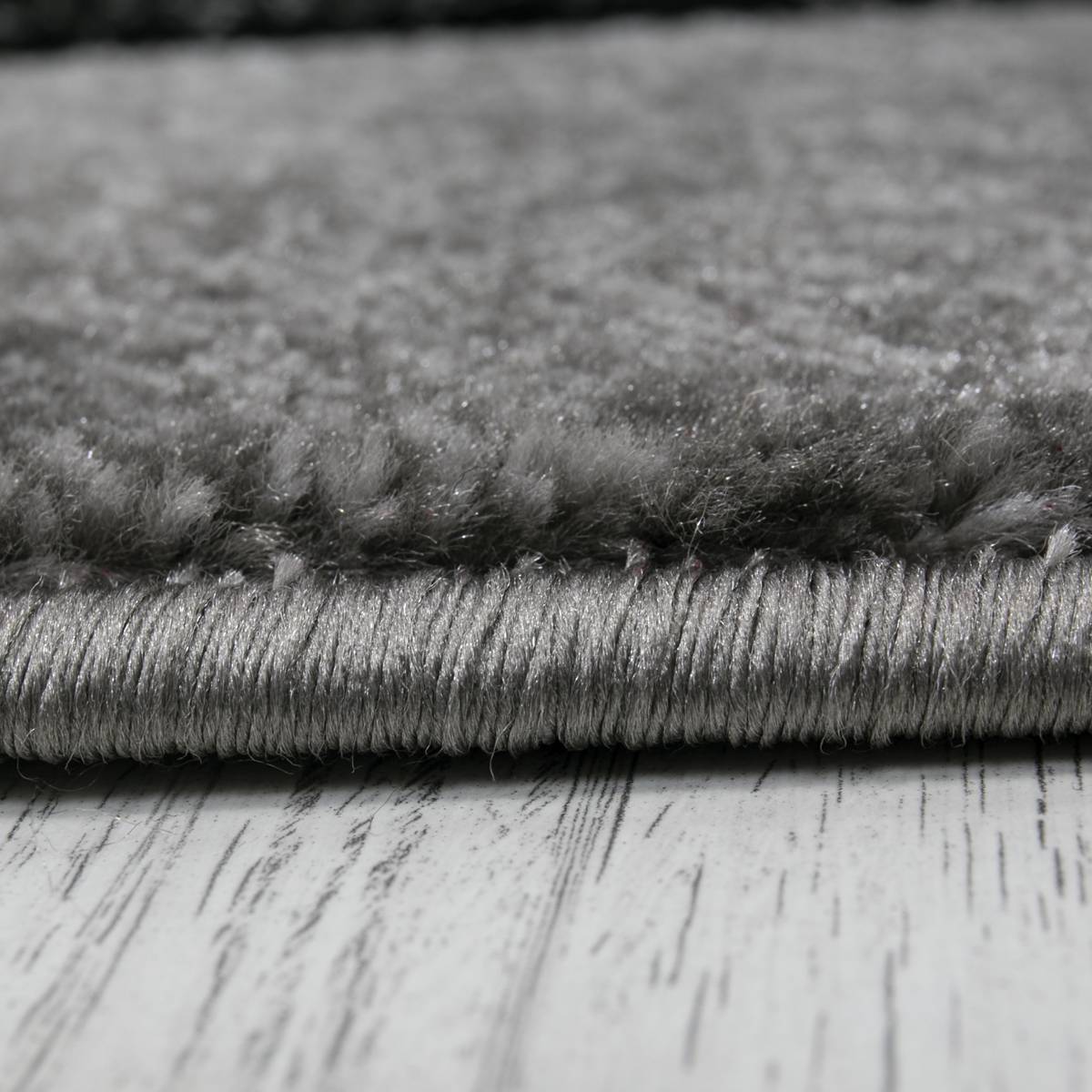 Designer Teppich Wohnzimmer Grau Kariert mit Farbverlauf und Konturenschnitt-4