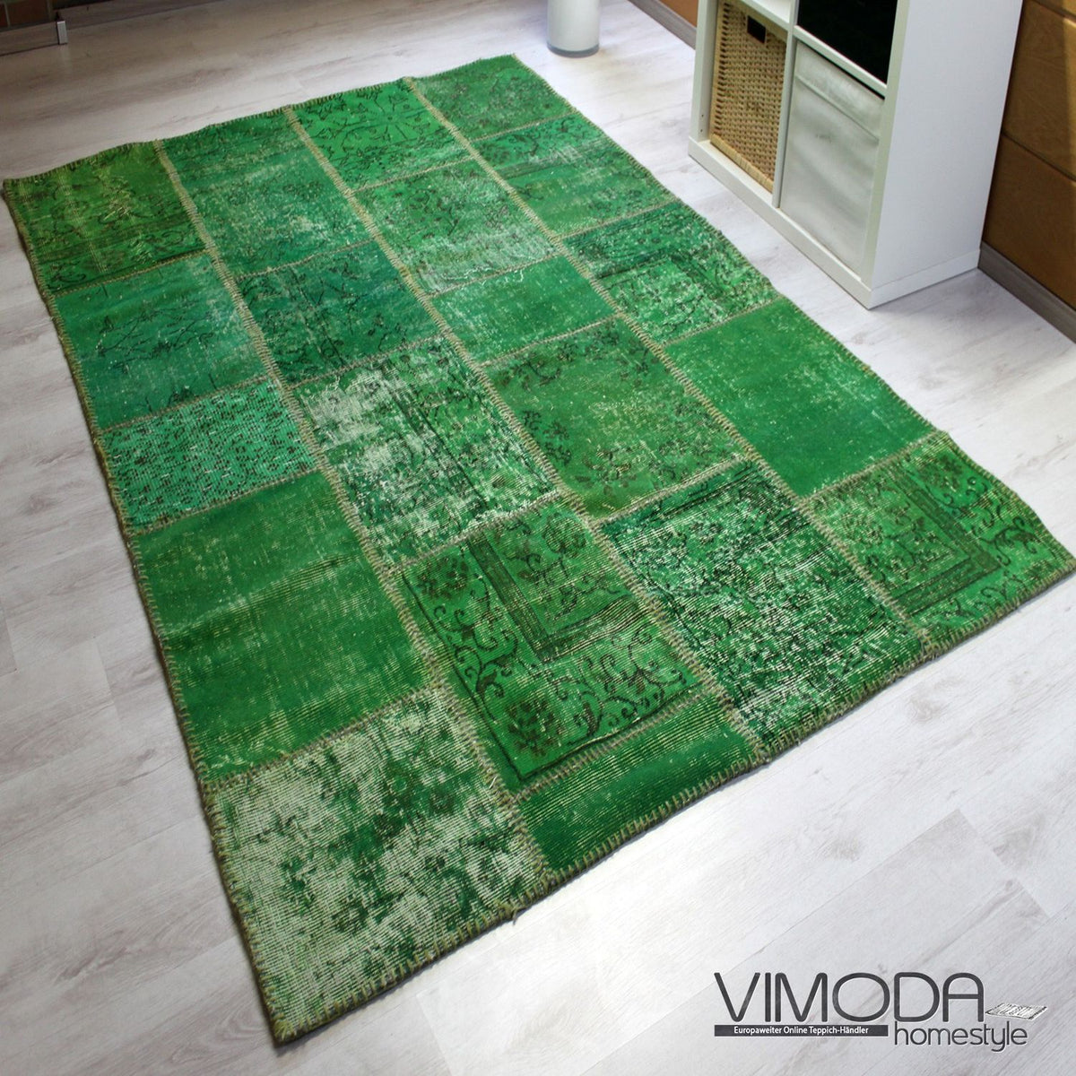 Hochwertiger VINTAGE Patchwork Teppich, Original Handgeknüpft Wollteppich in Grün; 160 cm x 230 cm - P001-1