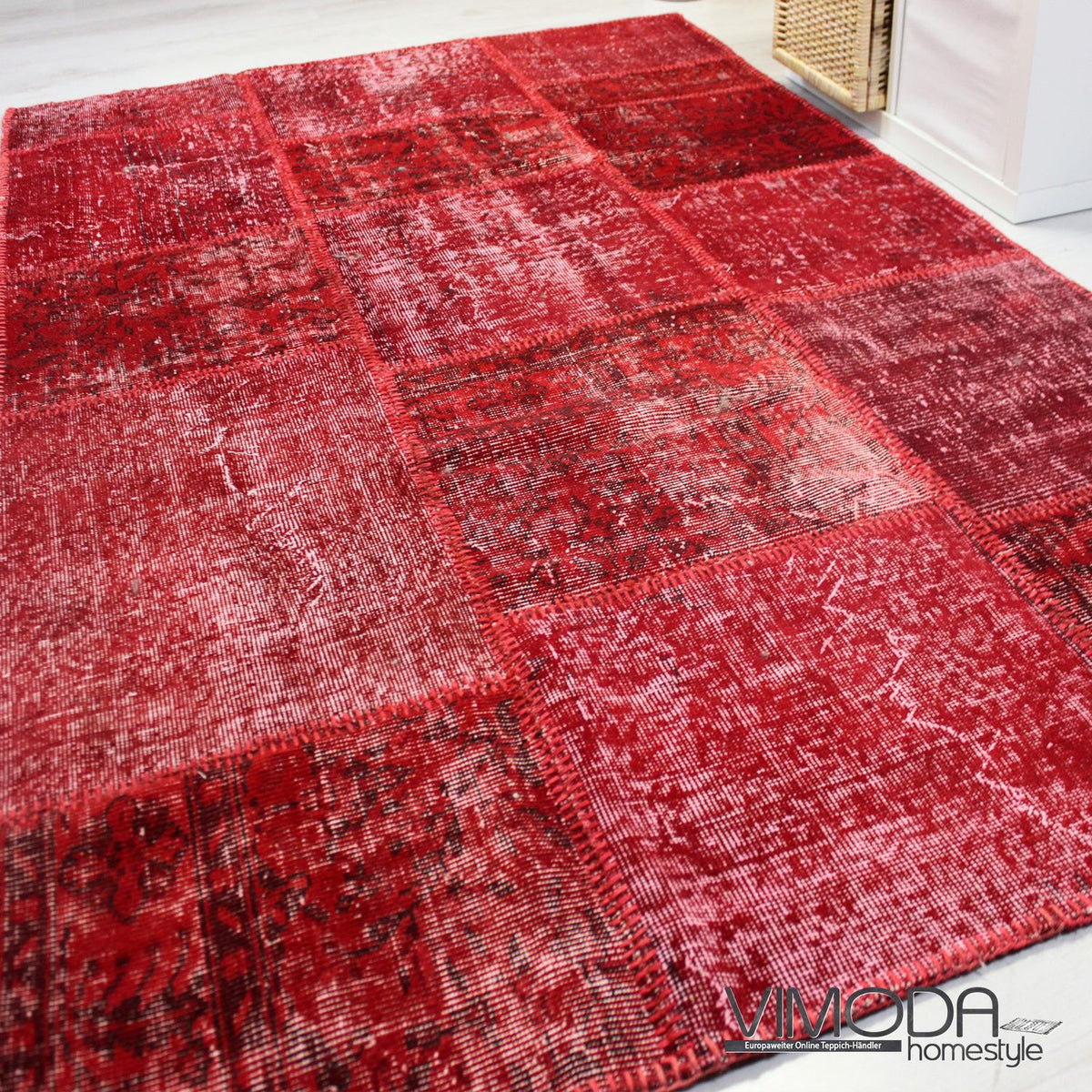 Hochwertiger VINTAGE Patchwork Teppich, Original Handgeknüpft Wollteppich in Rot; 160 cm x 230 cm - P001-3