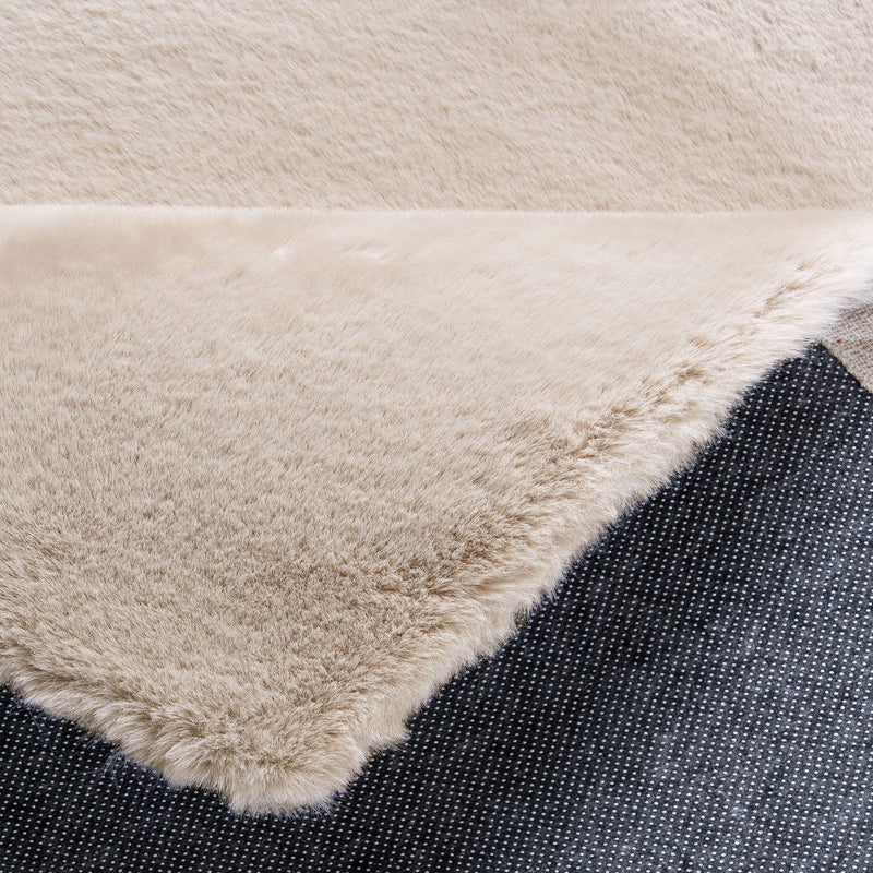 Faux fur rug in beige, dense, fluffy, silky sheen-zoom-