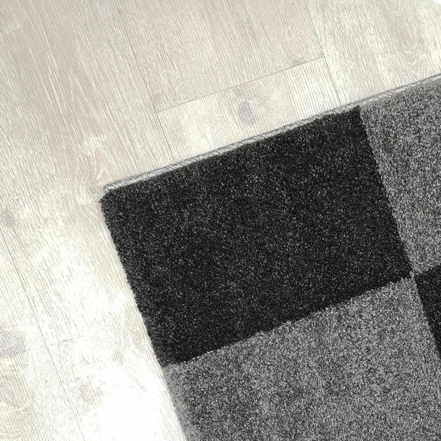 Teppich modern kariert patchwork rosa pink schwarz grau anthrazit mit Konturenschnitt Wohnzimmer-3