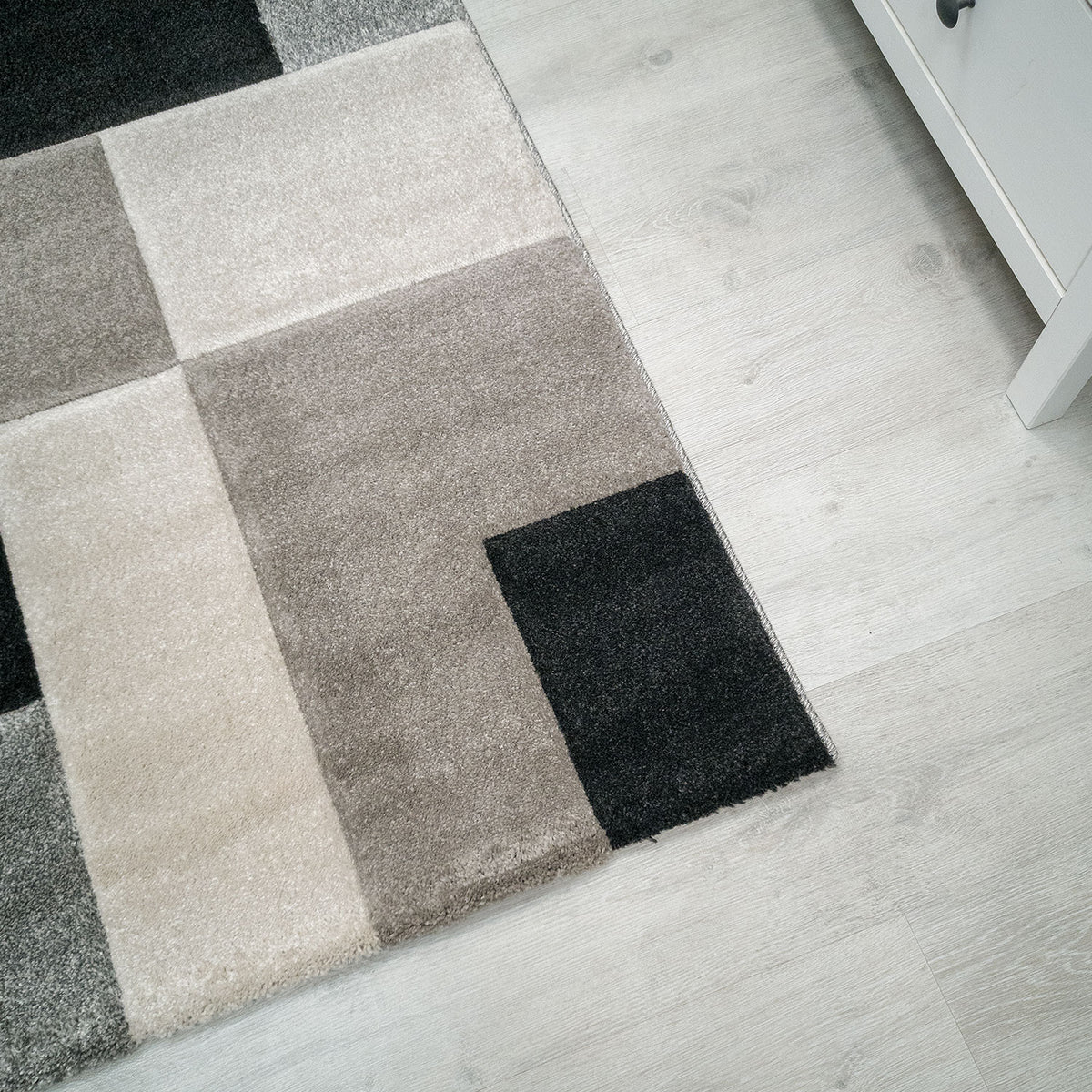Modern Rug Checkered Grey Black White Patterned Carpet-zoom-3