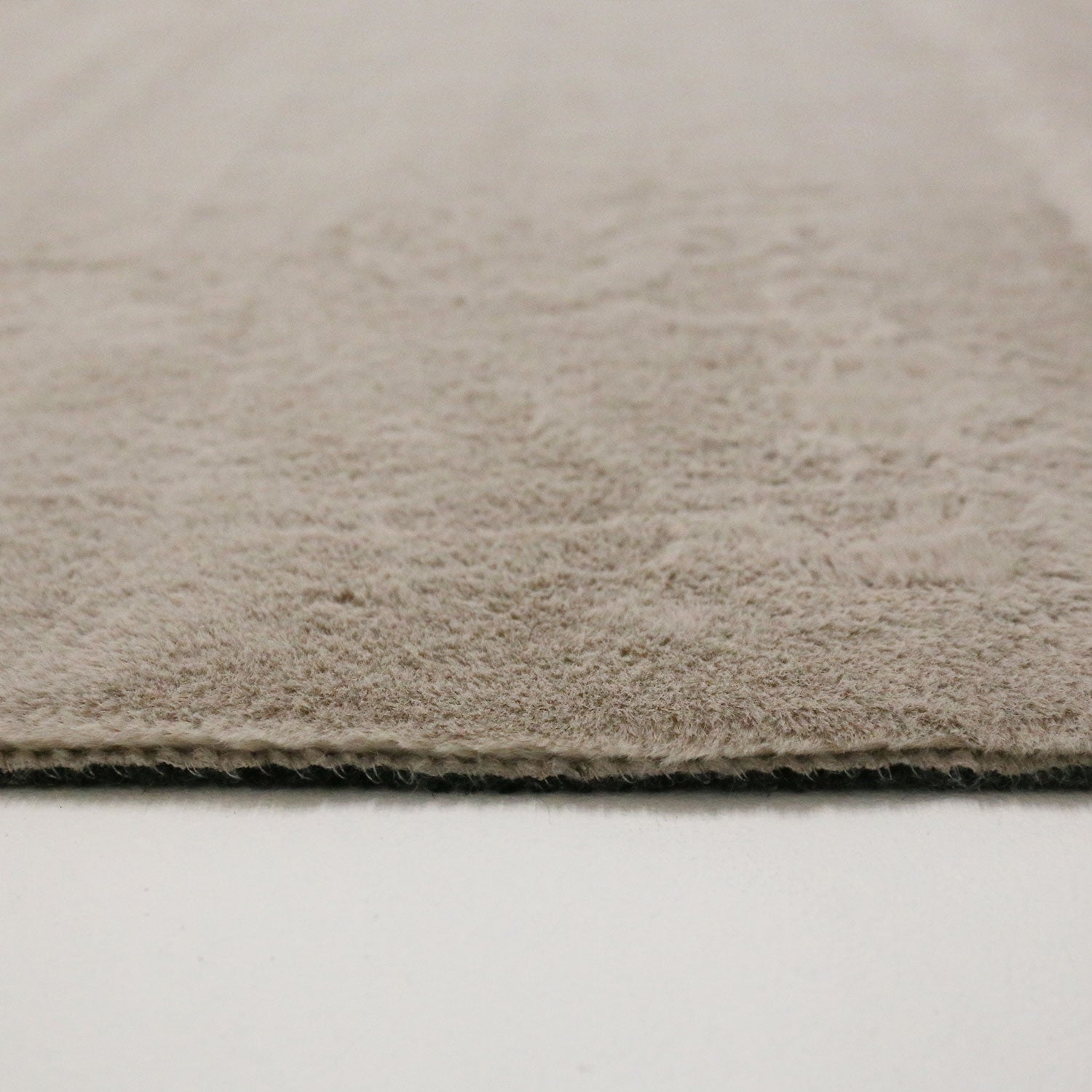 Carpet for living room/bedroom: Fluffy, short pile – washable and suitable for underfloor heating-32