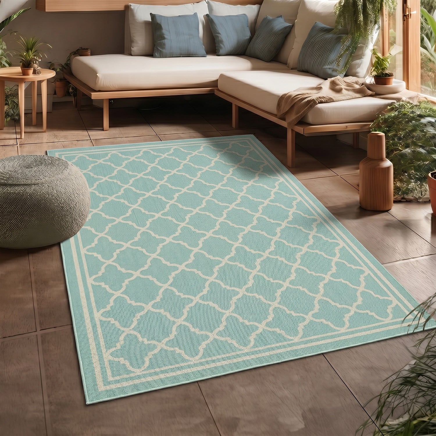 Indoor and outdoor flatweave carpet for patios, balconies, and conservatories; durable, with a Moroccan-inspired design-zoom-4