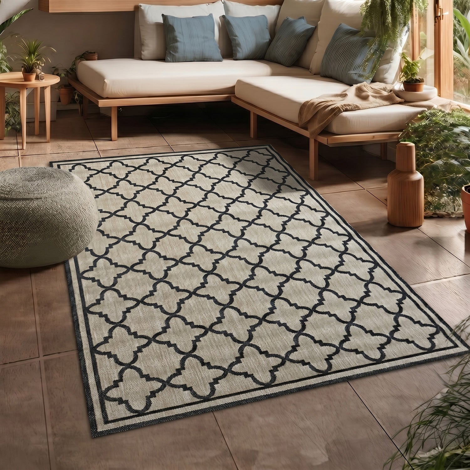 Indoor and outdoor flatweave carpet for patios, balconies, and conservatories; durable, with a Moroccan-inspired design-18