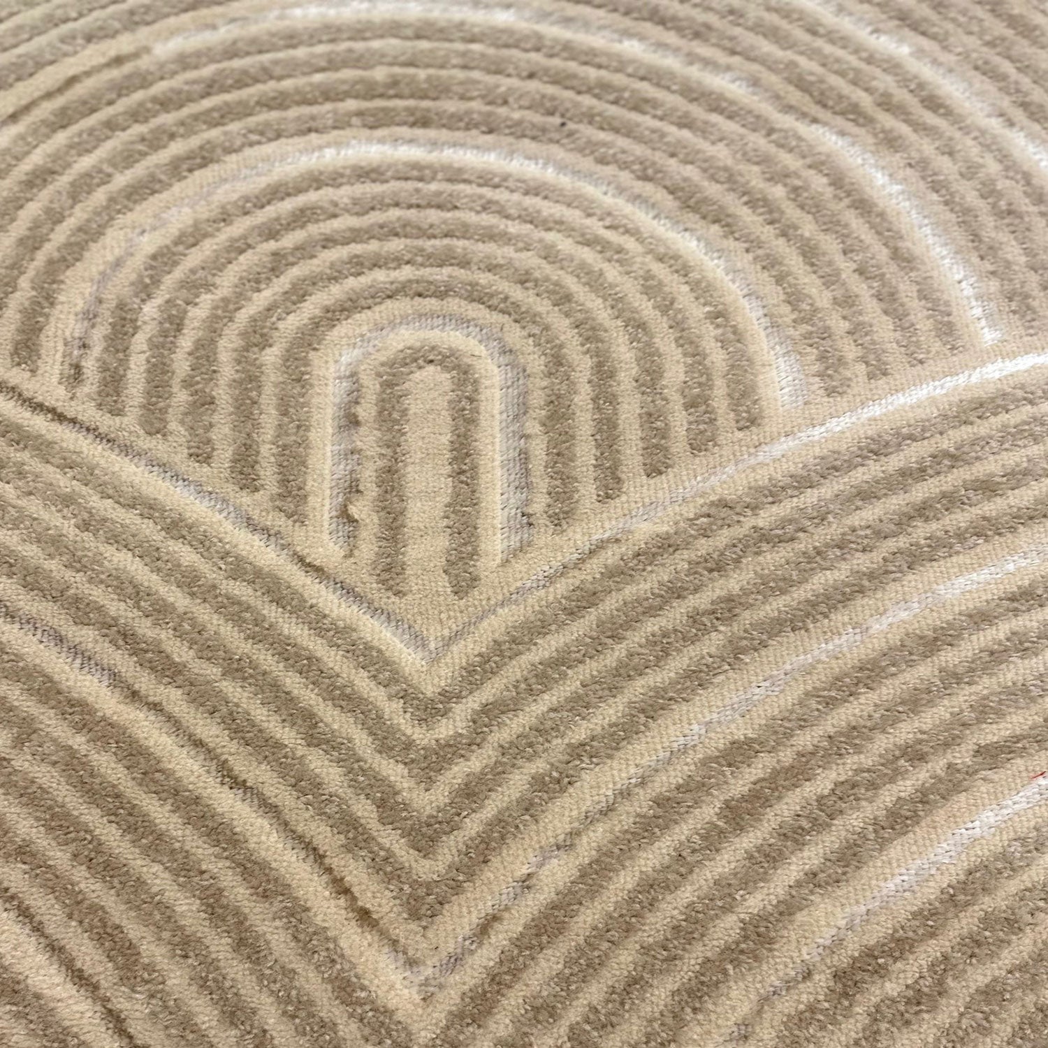 Short-pile rug for living room, bedroom, hallway, kitchen; thin boho design; lurex; high-low effect 3D; soft-zoom-2