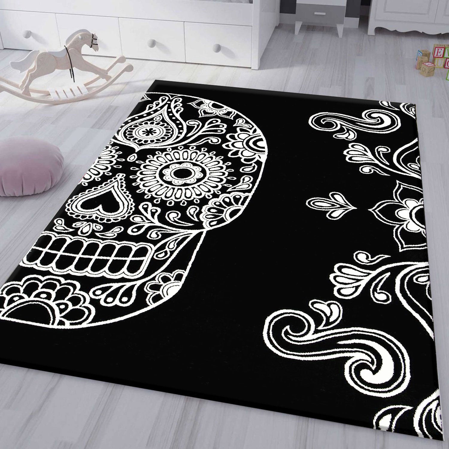 Teen room, children's room, living room, bedroom, black skull motif